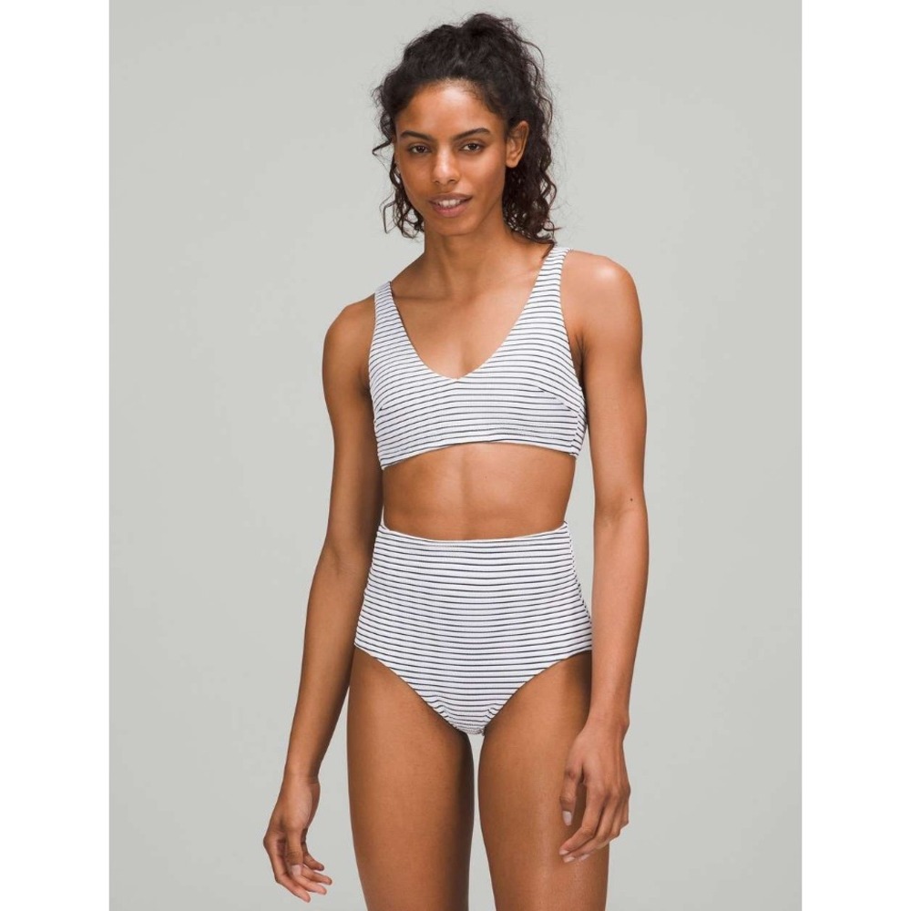 Lululemon Smocked Swim Top *A/B Cup Hyper Stripe White True Navy